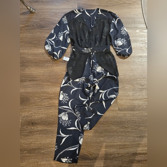 🦃TODAY ONLY🦃BCBGENERATION Joie Black Floral print V- neck casual Jumpsuit sz S - Picture 11 of 14